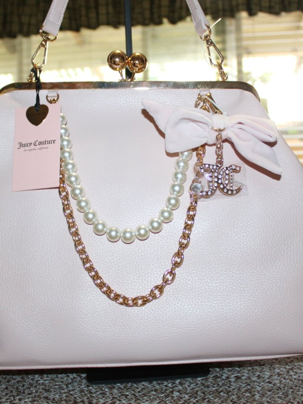 NWT Juicy Couture Pink Kiss Loch Purse. STUNNING!